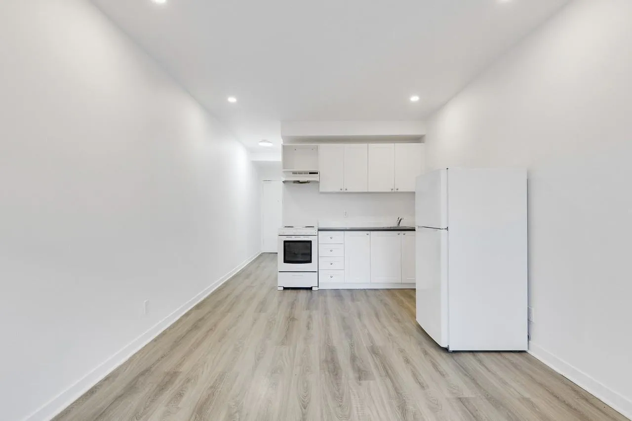 3965 belanger — photo 4 of 8