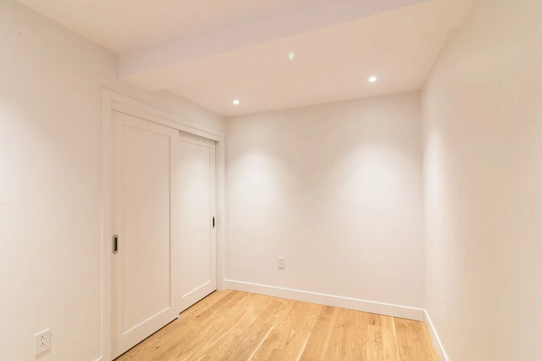 2045 Lambert-Closse — photo 5 of 6