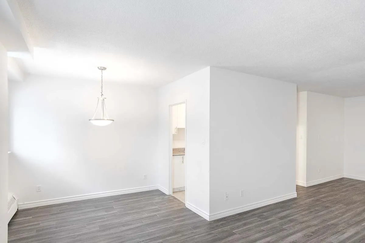 5460 Sunnybrooke — photo 4 of 6