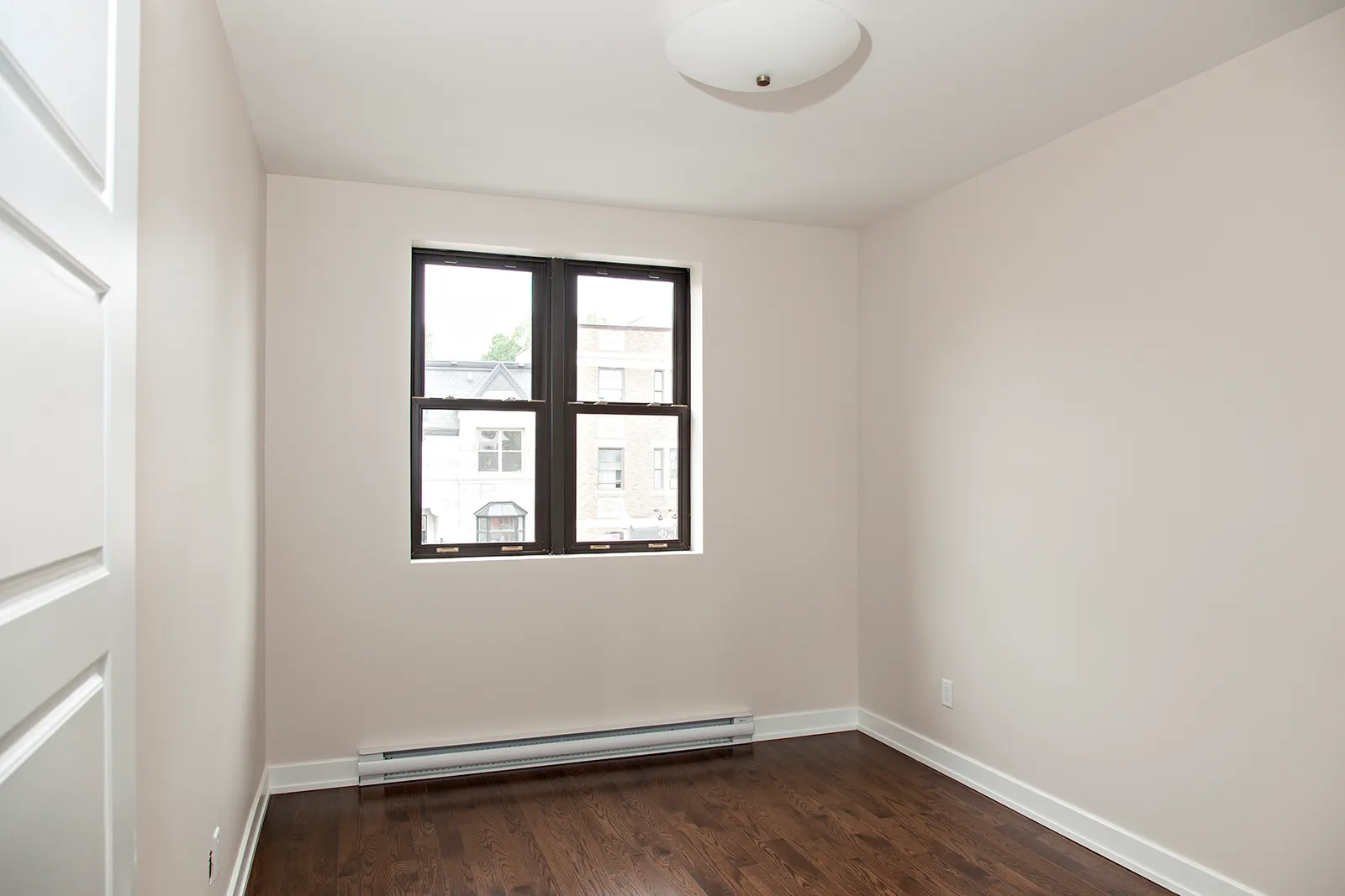 4930-32-60-64-66 Sherbrooke W — photo 8 of 10