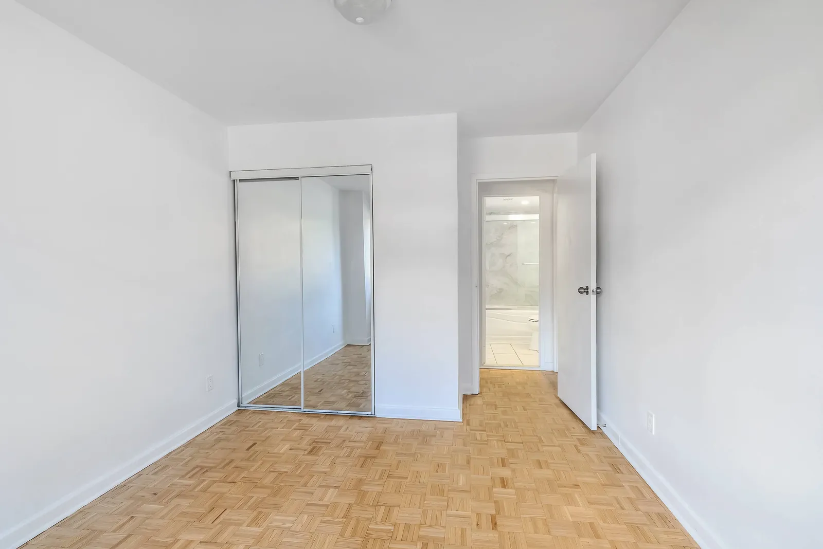 6800 Côte St Luc — photo 5 of 10