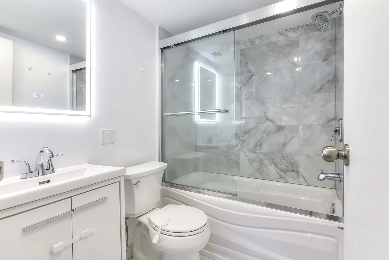 6800 Côte St Luc — photo 6 of 10