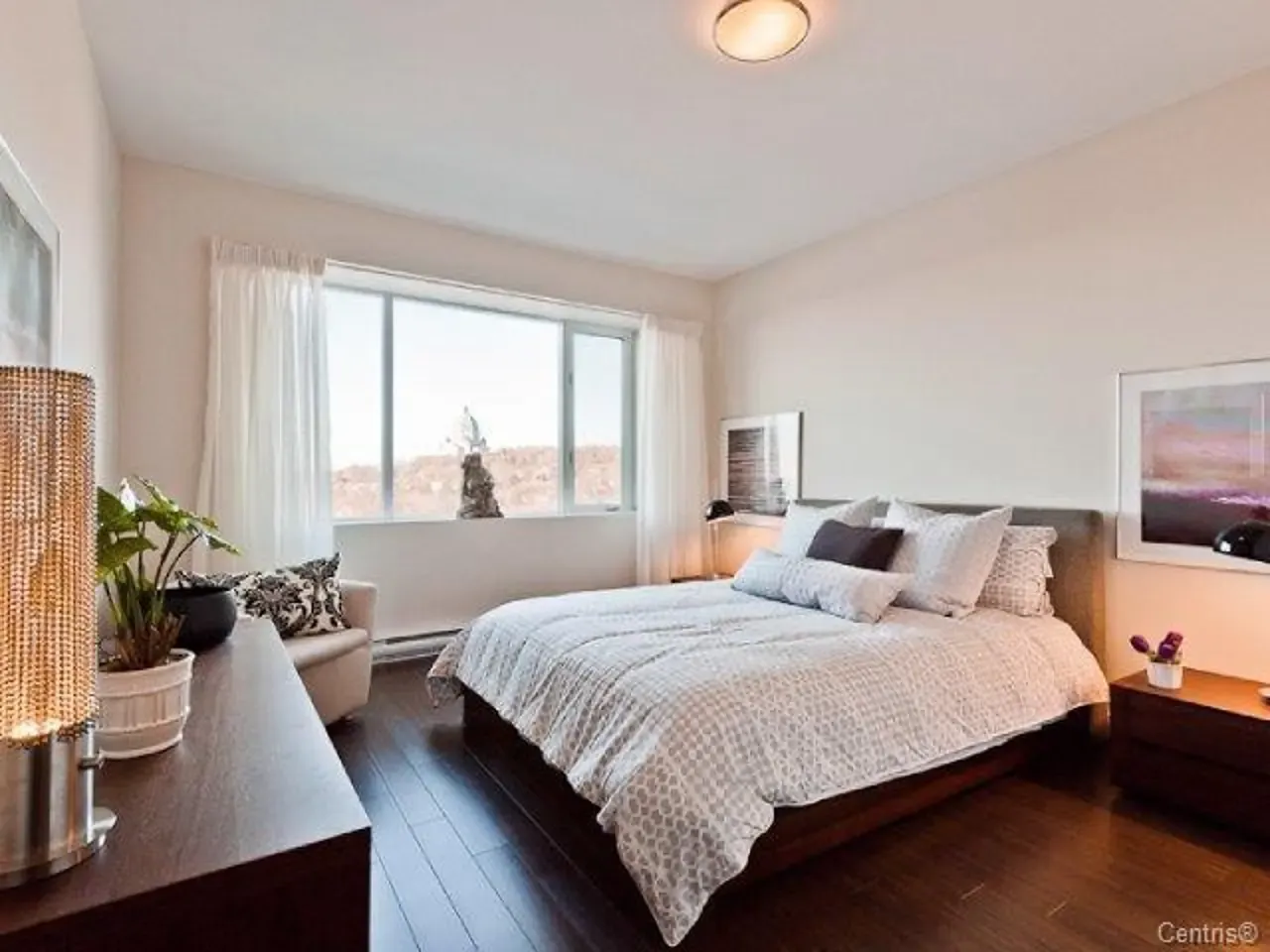 4850 Chem. de la Côte St Luc — photo 4 of 7