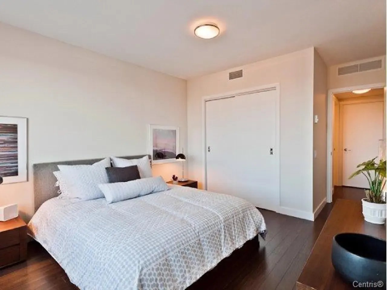 4850 Chem. de la Côte St Luc — photo 3 of 7