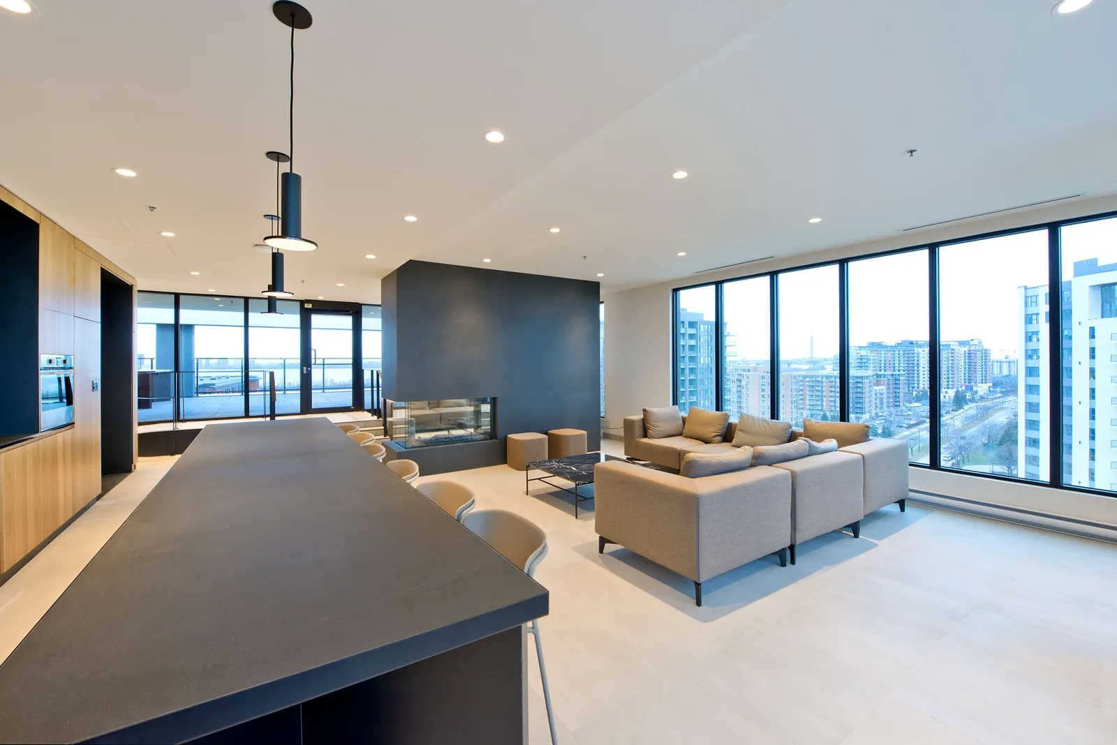 8405 Place Saint-Charles — photo 10 of 18
