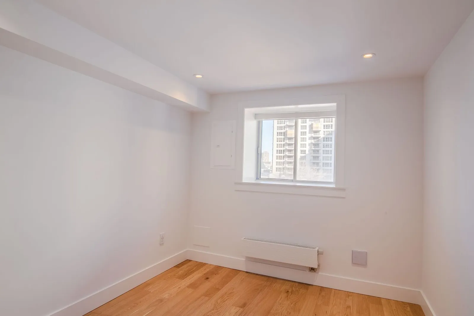 3421 Rue Drummond — photo 10 of 20