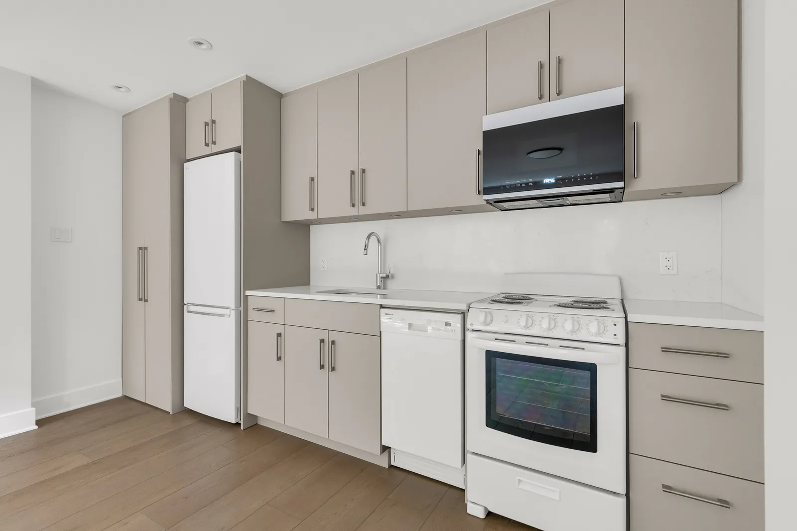 4655 Madison — photo 3 of 5