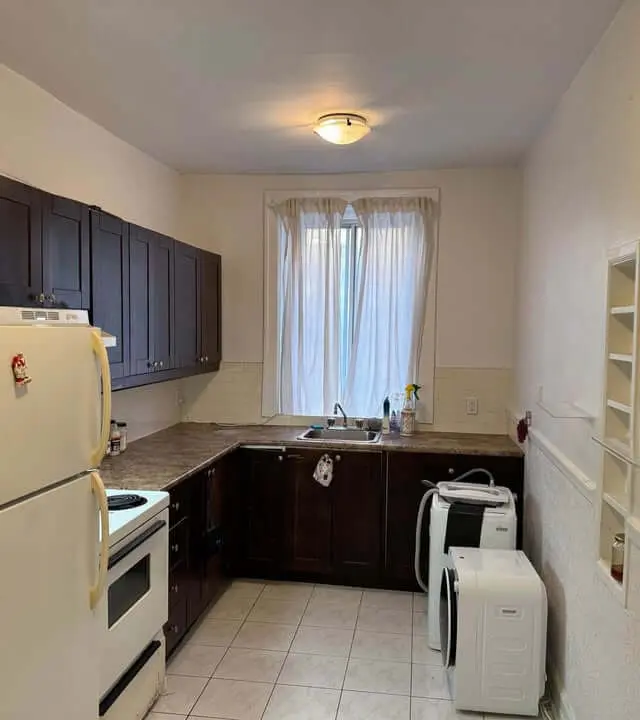 4702 Queen Mary