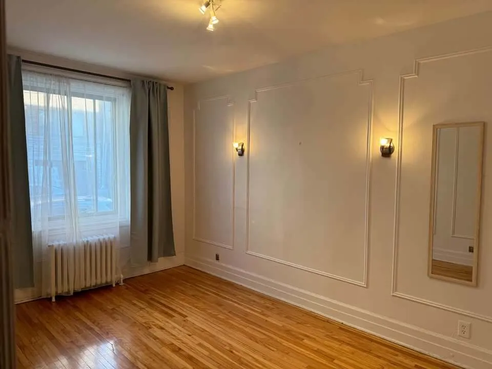 4702 Queen Mary — photo 5 of 6