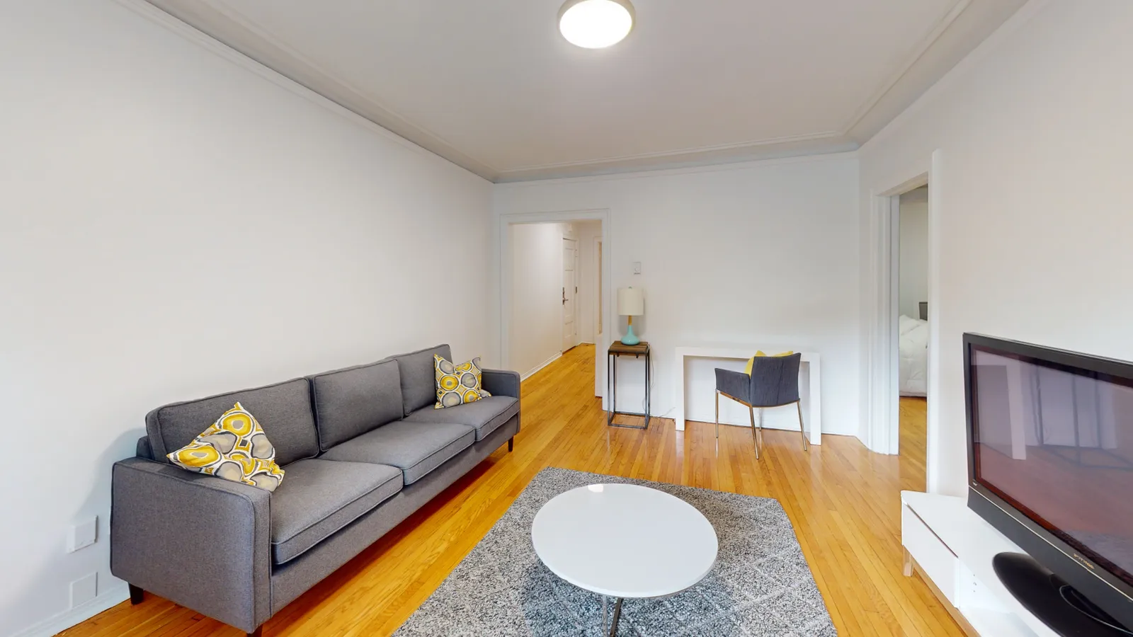 5881 Monkland — photo 6 of 10