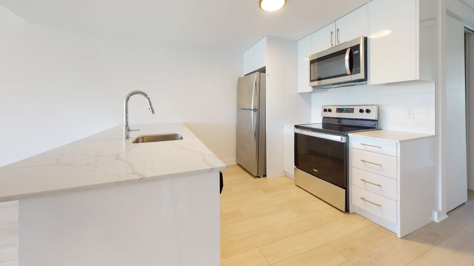 5120 Earnscliffe — photo 2 of 17