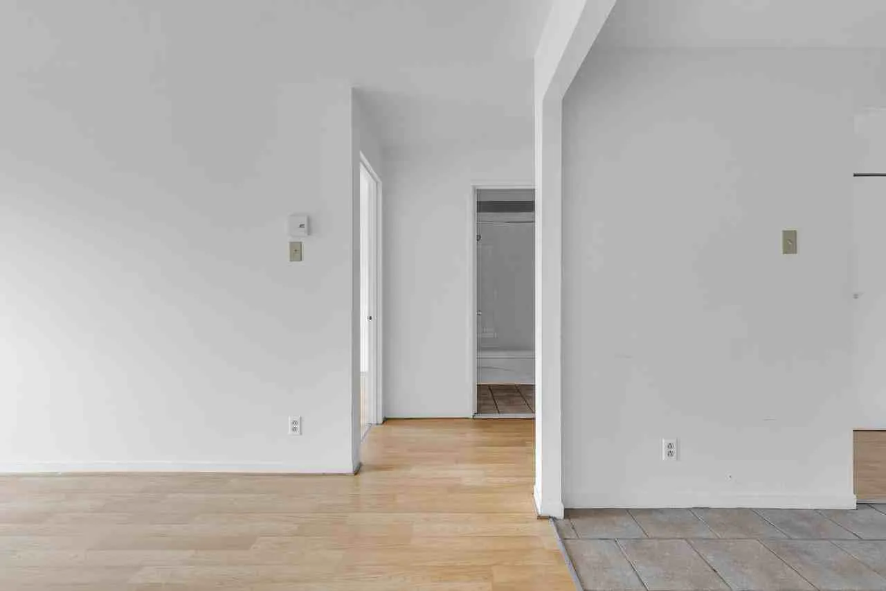 6955 20e Ave — photo 5 of 6