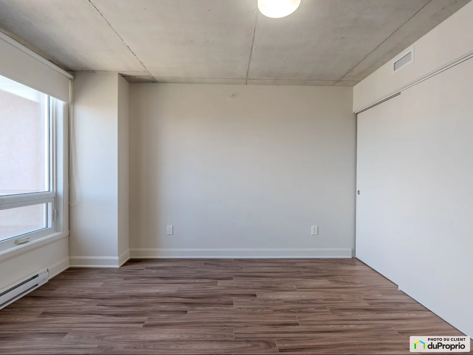 3400 Saint-Elzear W — photo 5 of 8