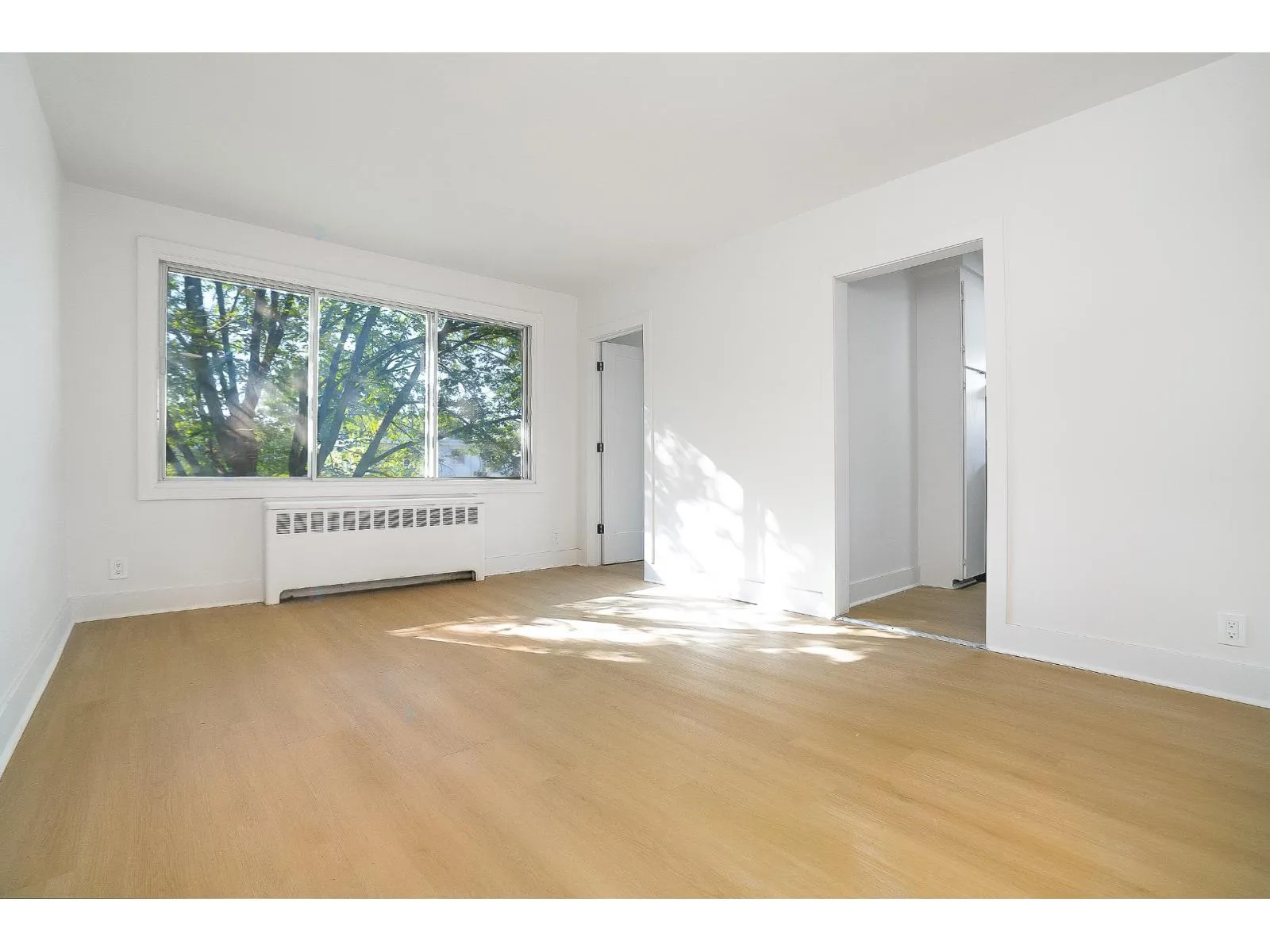 27 Imelda-Millette — photo 4 of 14