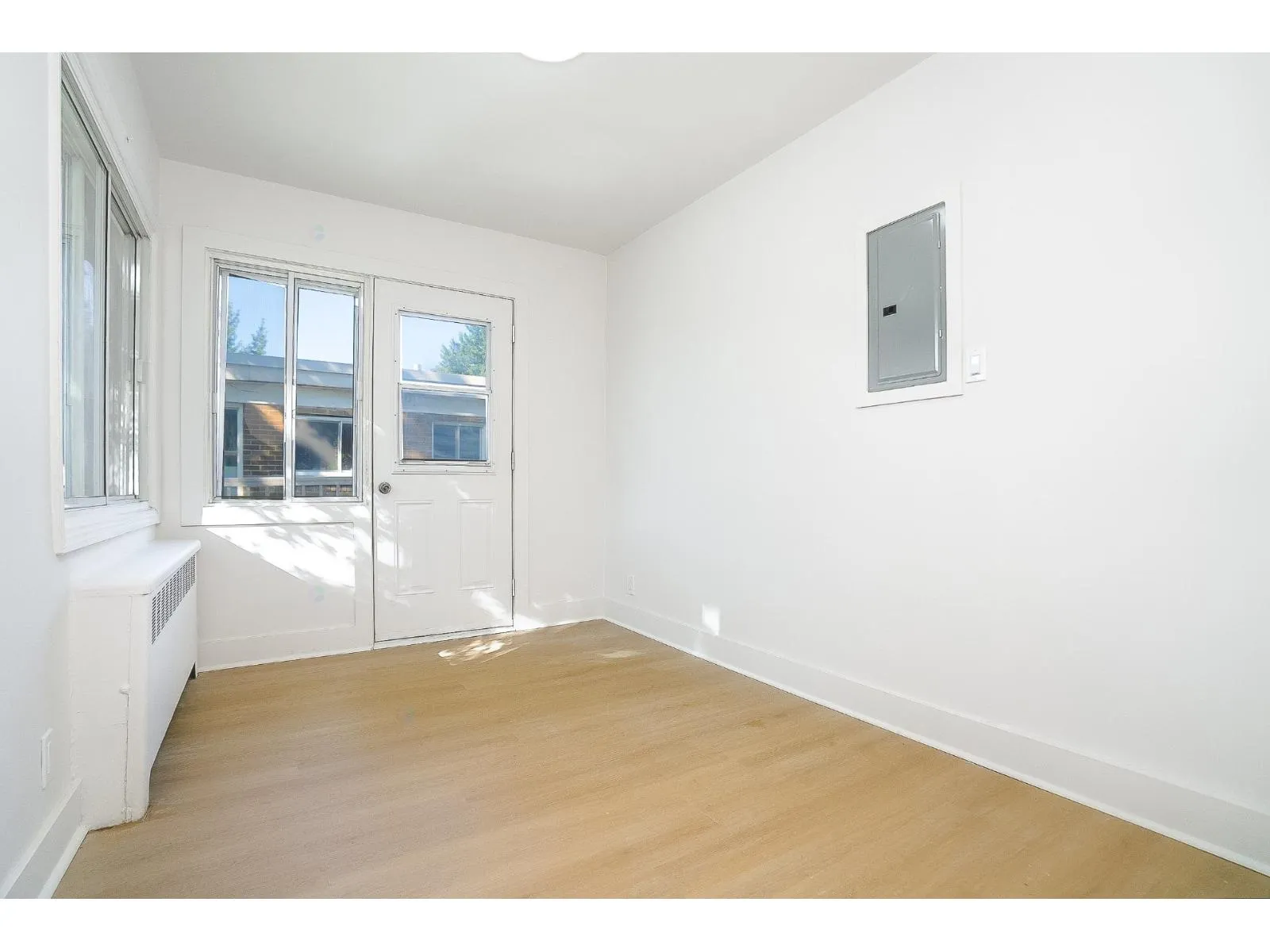 27 Imelda-Millette — photo 13 of 14