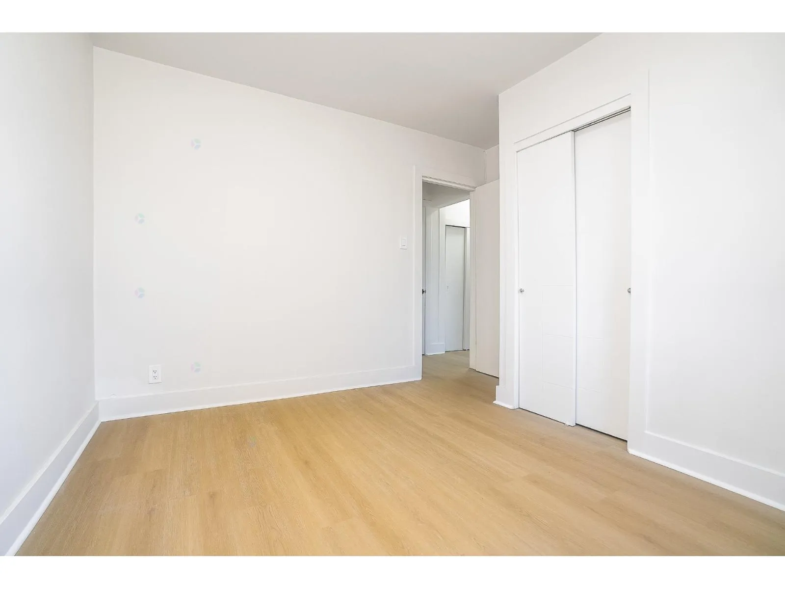 27 Imelda-Millette — photo 6 of 14